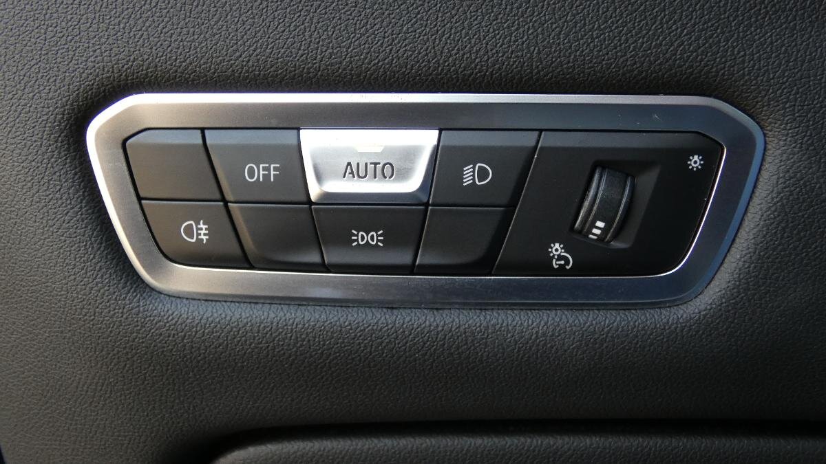 BMW X5 SUV / Terénní 3,0 l 245 kw