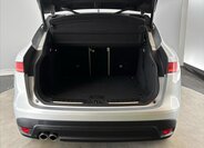 Jaguar F-Pace SUV / Terénní 2,0 l 132 kw