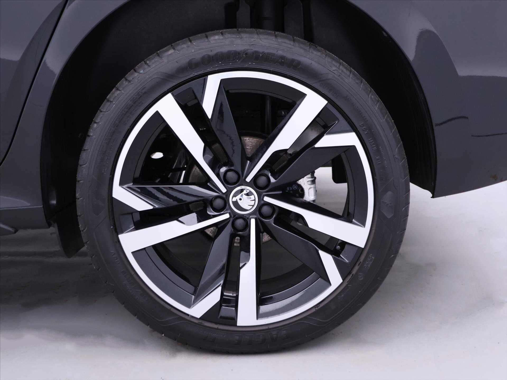 Škoda Kamiq SUV 1,5 l 110 kw