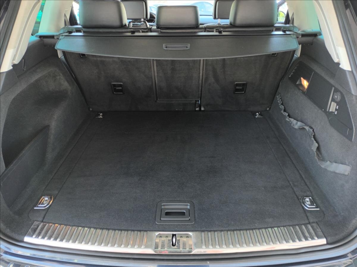 Volkswagen Touareg SUV / Terénní 3,0 l 176 kw