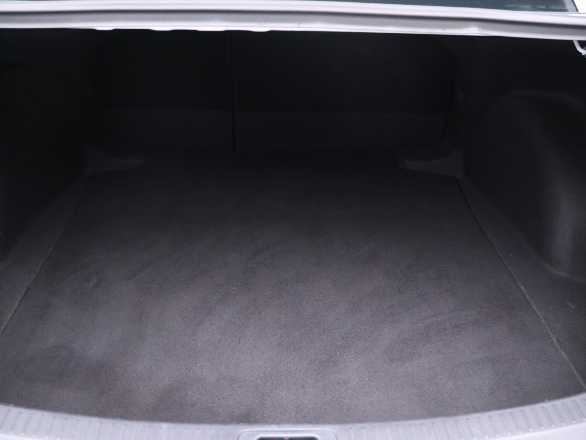 Toyota Corolla Sedan / Limuzína 1,8 l 72 kw