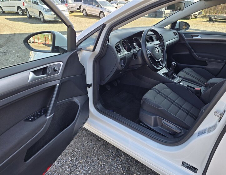 Volkswagen Golf Hatchback 1,2 l 63 kw