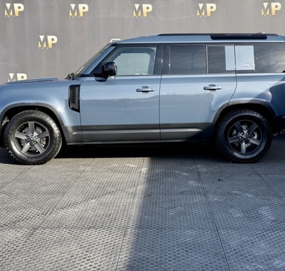 Land Rover Defender 7