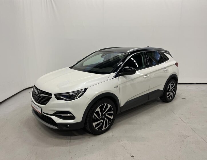 Opel Grandland X SUV / Terénní 1,2 l 96 kw