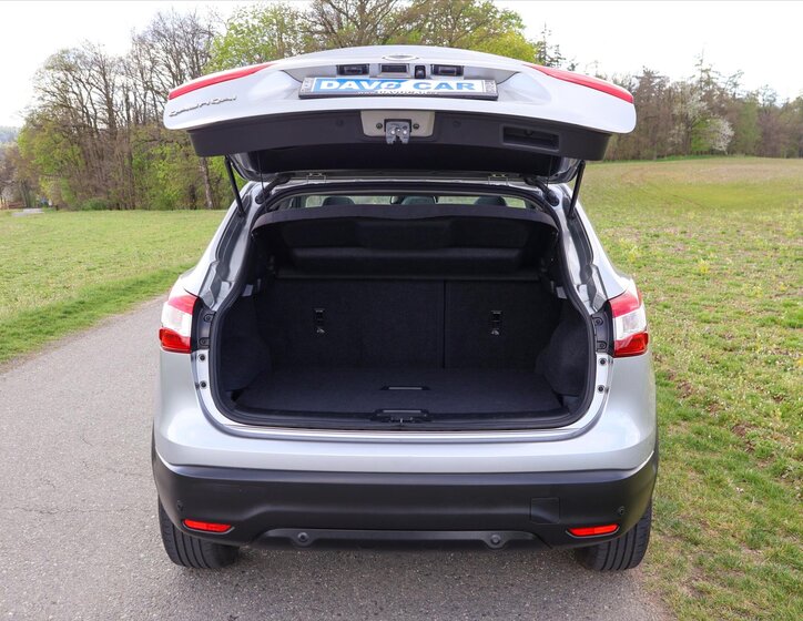 Nissan Qashqai SUV / Terénní 1,2 l 85 kw