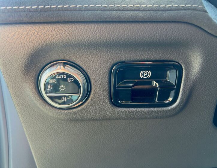 Mercedes-Benz EQE 21