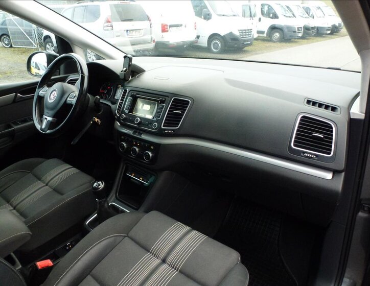 Volkswagen Sharan Kombi 2,0 l 125 kw