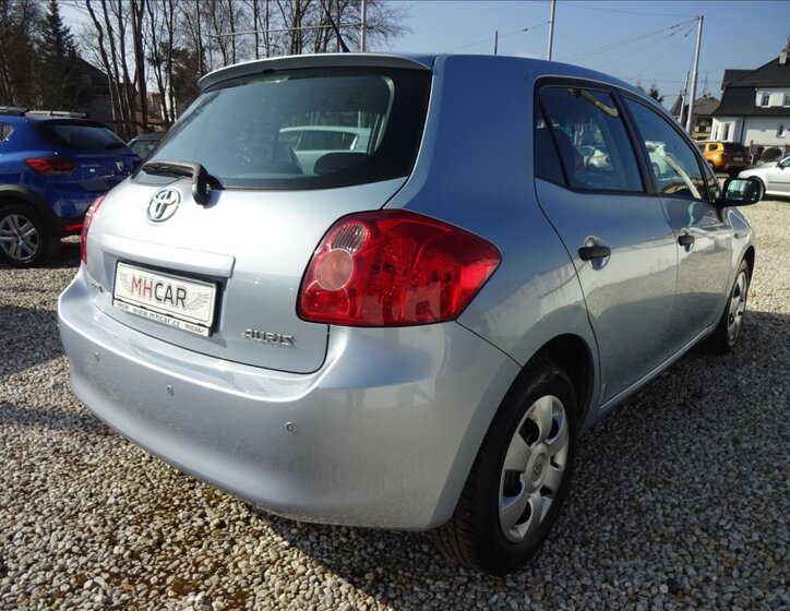 Toyota Auris Hatchback 1,3 l 74 kw