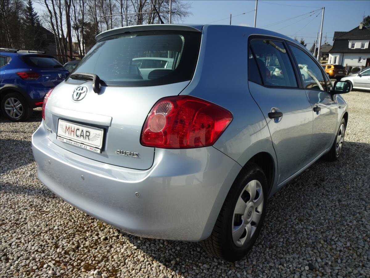 Toyota Auris Hatchback 1,3 l 74 kw