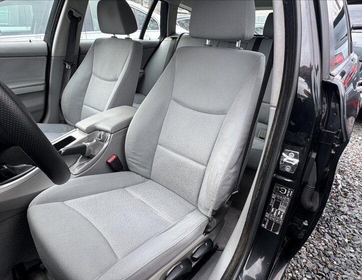 BMW Řada 3 Kombi 2,0 l 120 kw