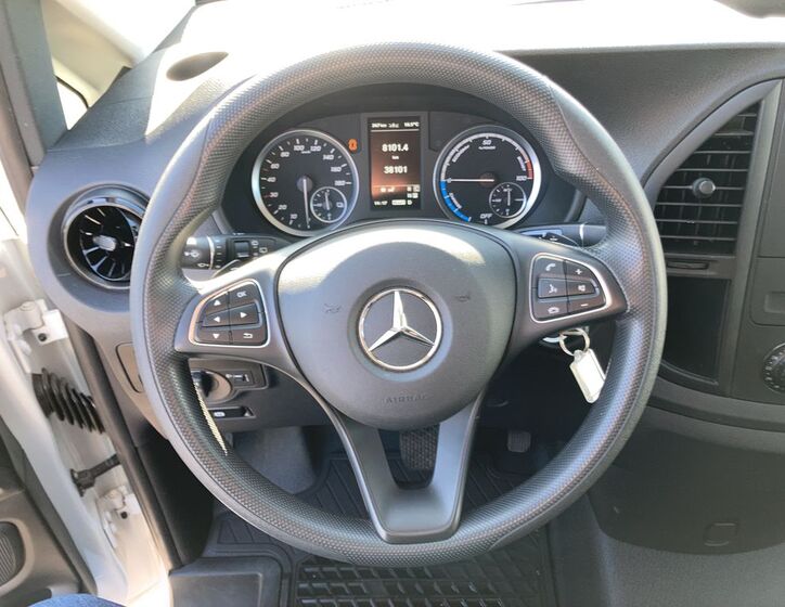 Mercedes-Benz Vito 18