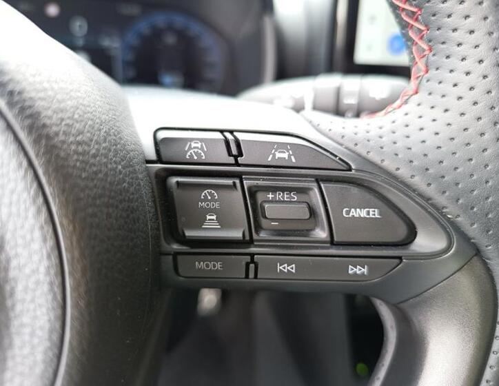 Toyota Yaris Cross 23