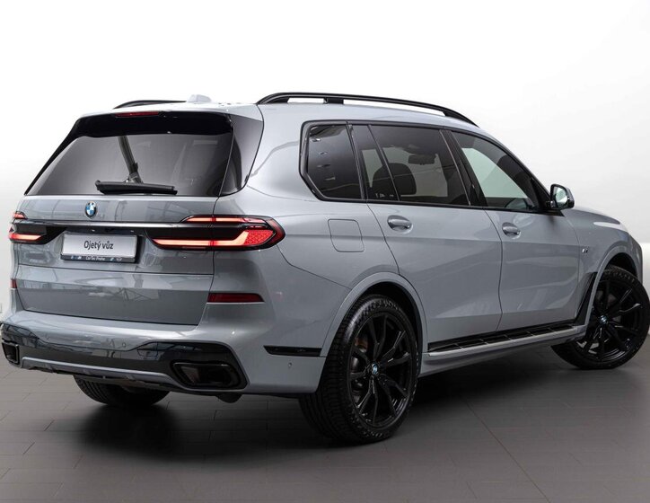 BMW X7 5