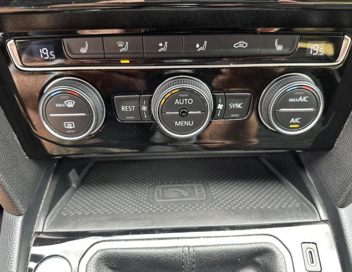 Volkswagen Passat 12