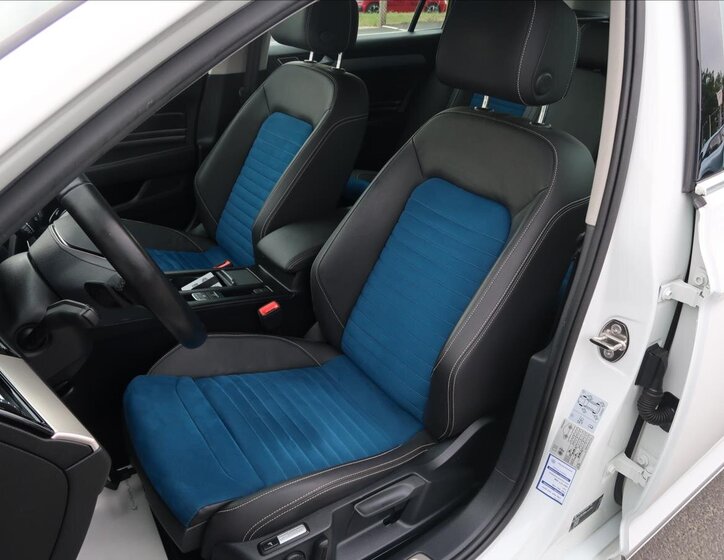 Volkswagen Passat 10