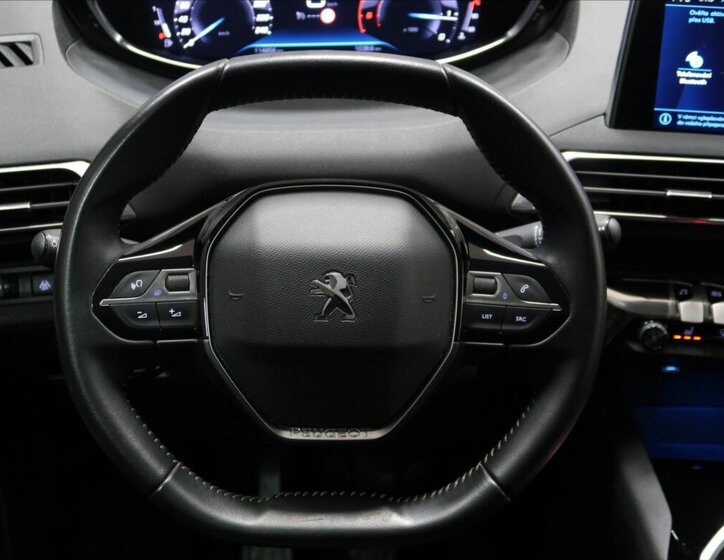 Peugeot 5008 MPV 1,5 l 96 kw