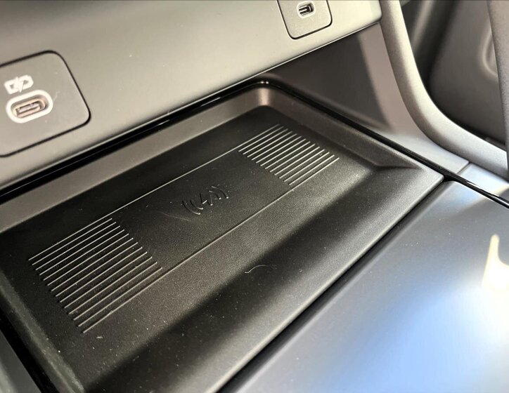 Land Rover Discovery Sport SUV 2,0 l 120 kw