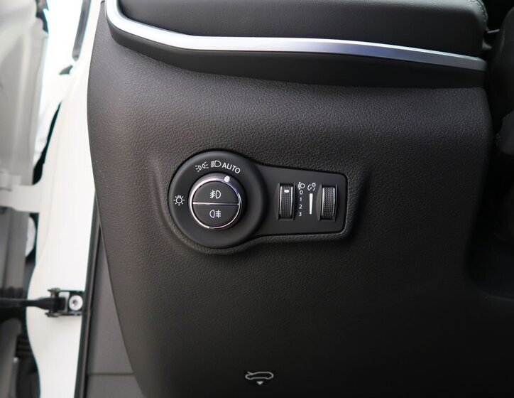 Jeep Compass SUV / Terénní 1,6 l 96 kw