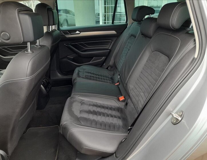 Volkswagen Passat Kombi 1,5 l 110 kw