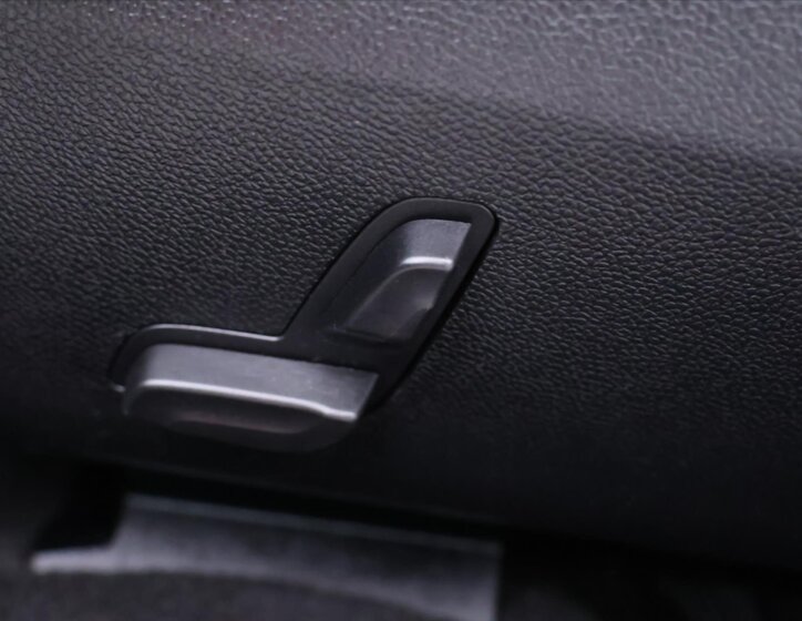 Mercedes-Benz Třídy E Sedan / Limuzína 3,5 l 215 kw