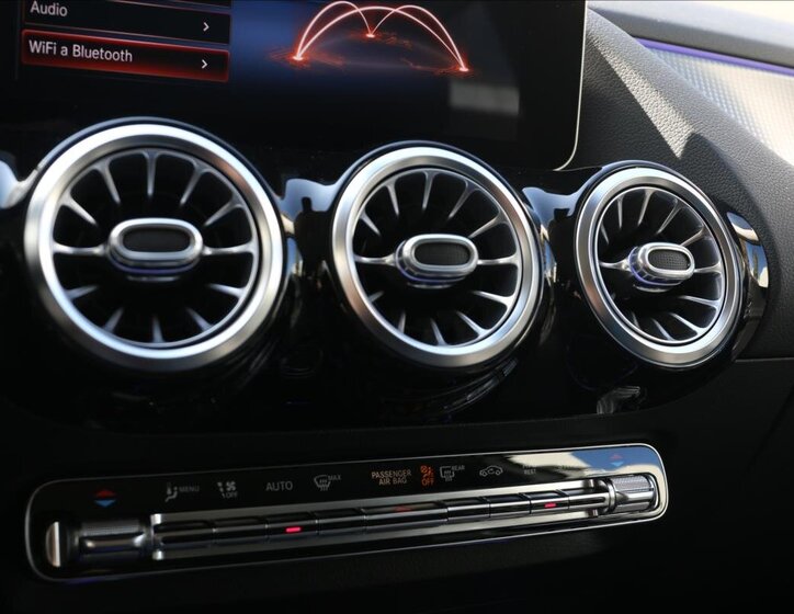 Mercedes-Benz Třídy B Kombi 1,3 l 100 kw