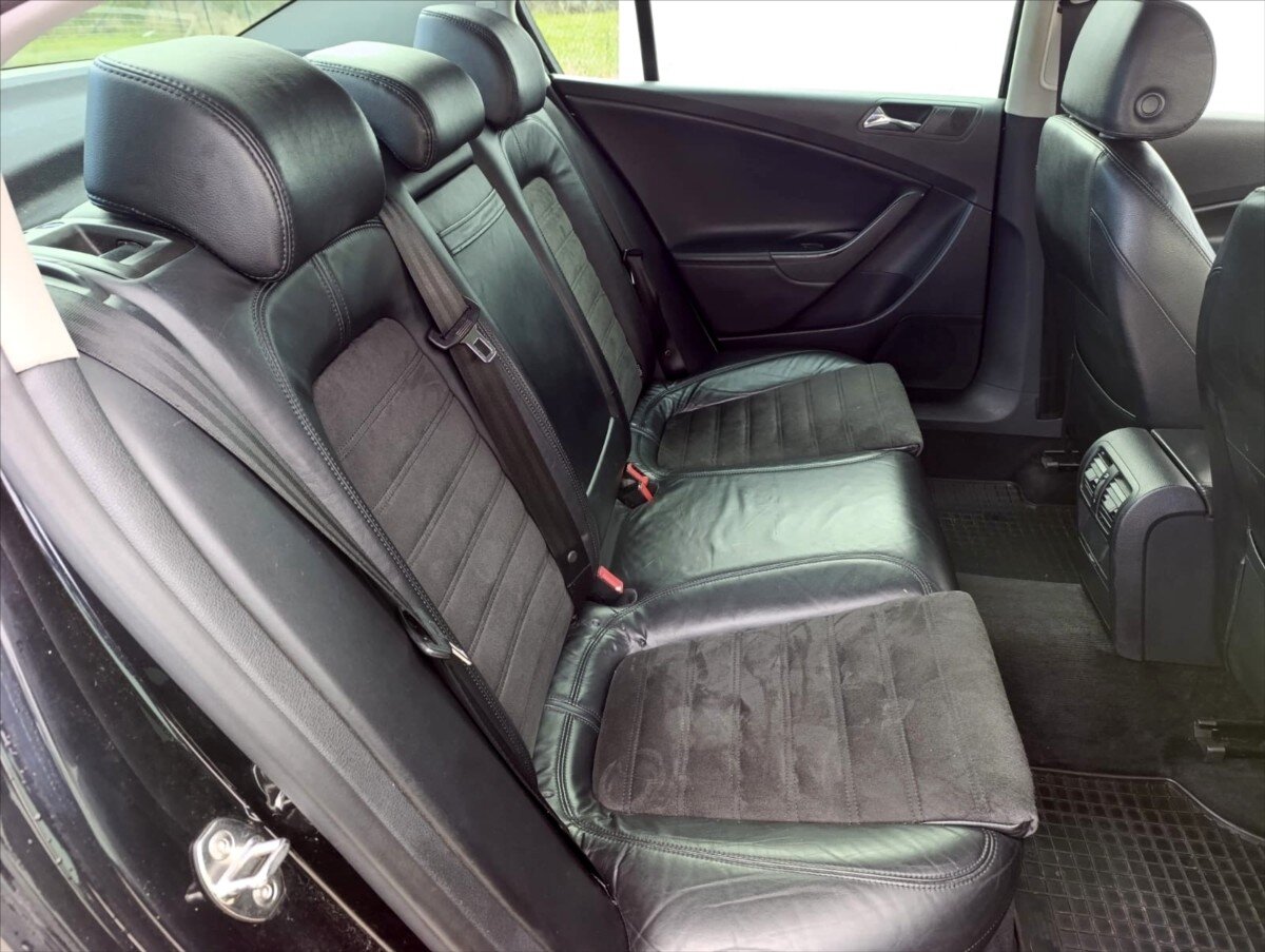 Volkswagen Passat Sedan / Limuzína 2,0 l 103 kw