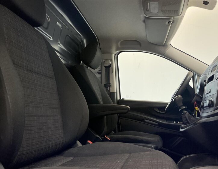 Mercedes-Benz Vito Skříň 2,1 l 120 kw