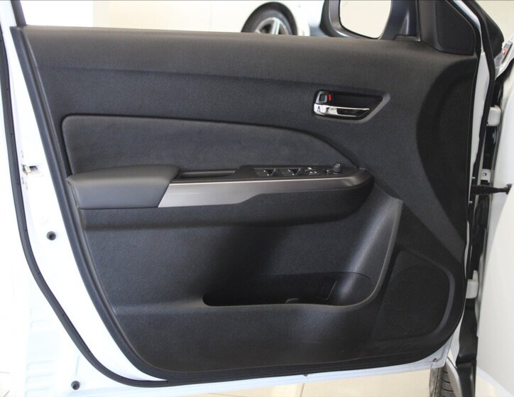 Suzuki Vitara SUV / Terénní 1,4 l 95 kw