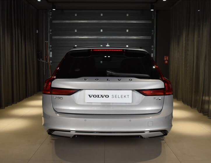 Volvo V90 5
