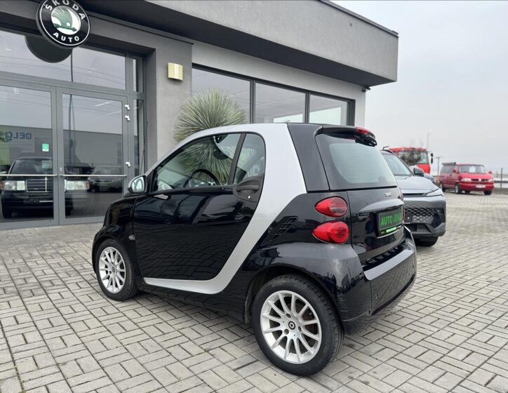 Smart Fortwo Kupé 999,0 52 kw