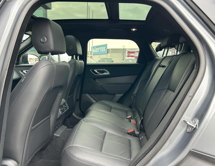 Land Rover Range Rover Velar 11