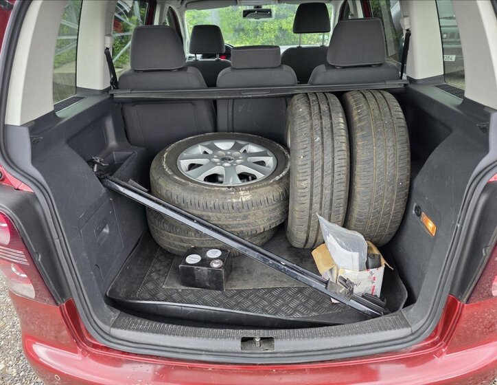 Volkswagen Touran Kombi 2,0 l 80 kw