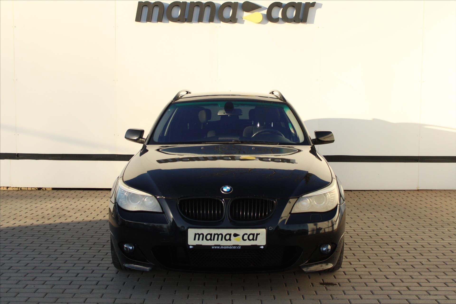 BMW Řada 5 Kombi 3,0 l 145 kw