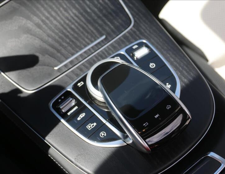 Mercedes-Benz Třídy E 31