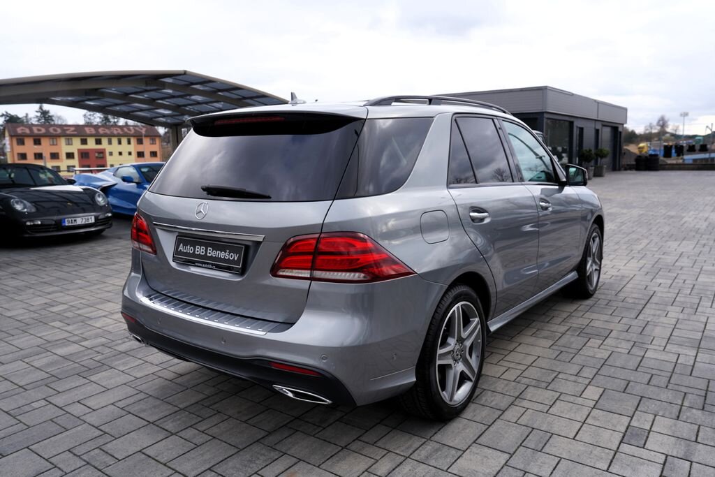 Mercedes-Benz GLE SUV / Terénní 3,0 l 190 kw