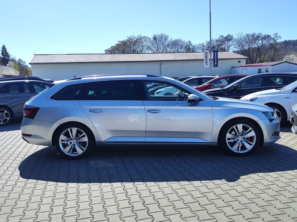 Škoda Superb Kombi 2,0 l 140 kw