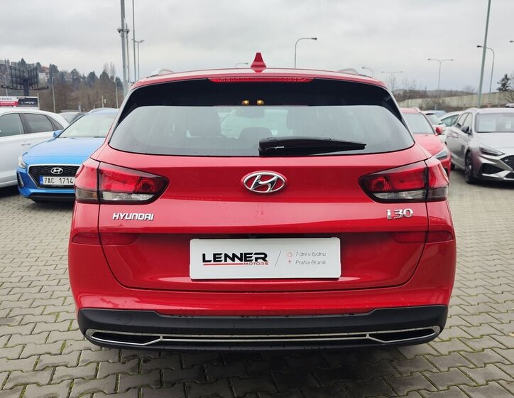 Hyundai i30 Kombi 998,0 88 kw