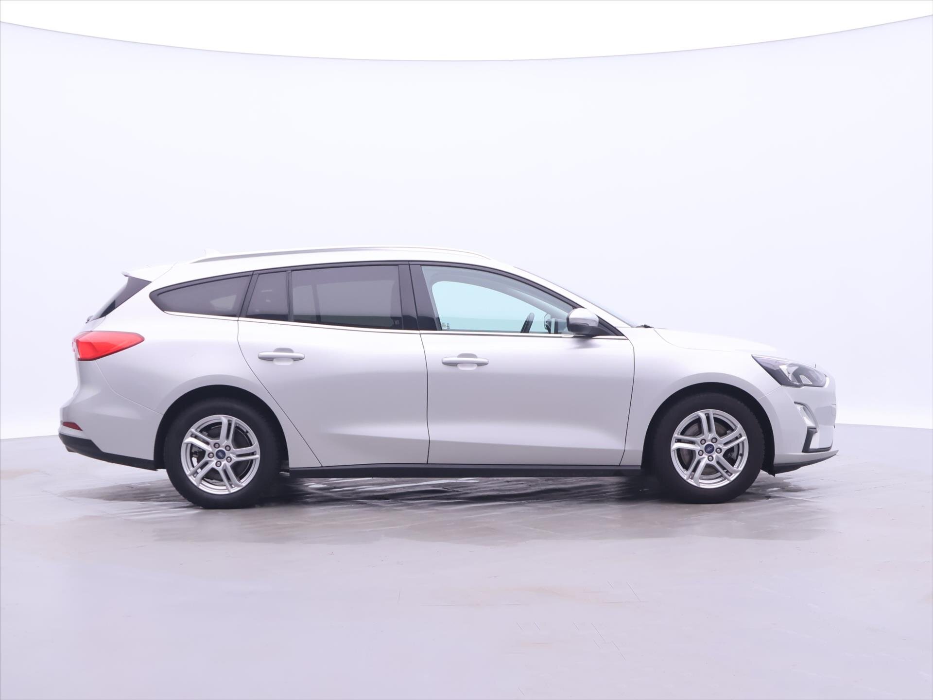 Ford Focus Kombi 999,0 92 kw