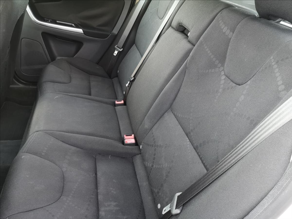 Volvo XC60 Kombi 2,4 l 136 kw