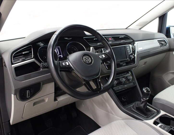 Volkswagen Touran Kombi 2,0 l 110 kw