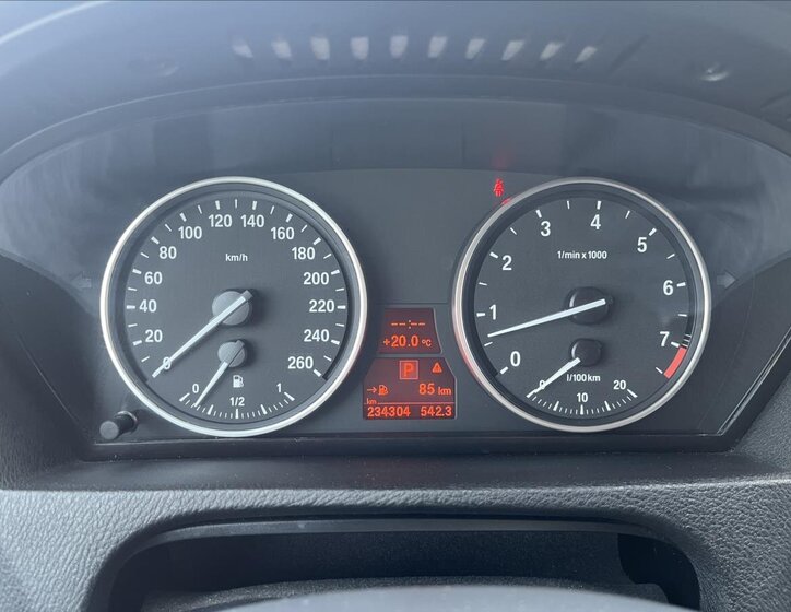 BMW X5 SUV / Terénní 3,0 l 200 kw