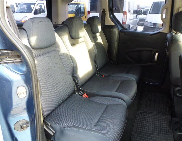 Peugeot Partner Tepee Kombi 1,6 l 68 kw