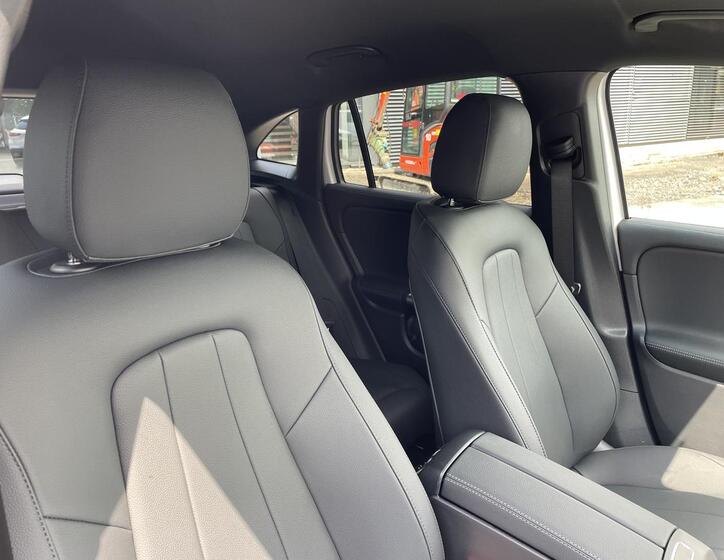 Mercedes-Benz GLA 17