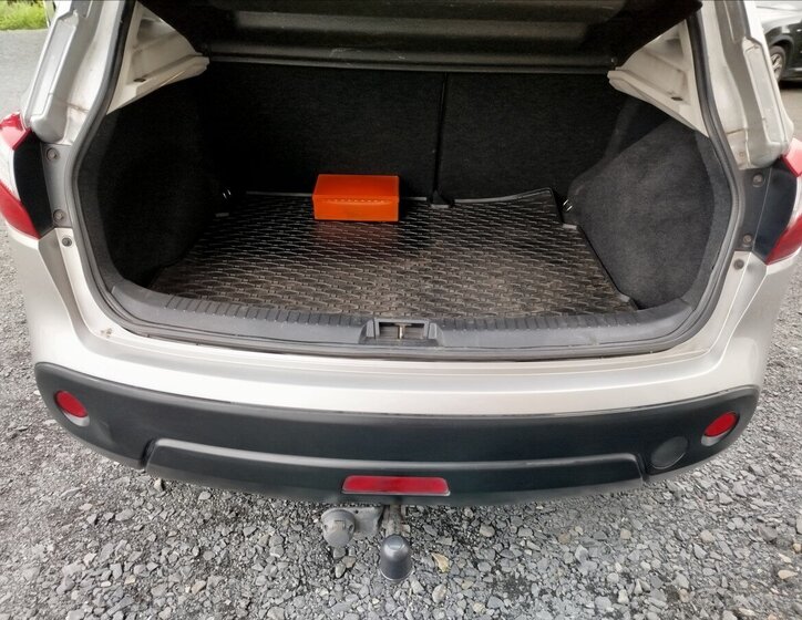 Nissan Qashqai SUV / Terénní 2,0 l 110 kw