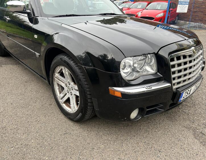 Chrysler 300C 8