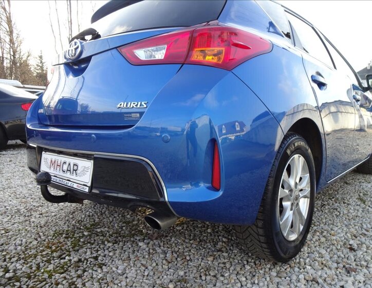 Toyota Auris 15