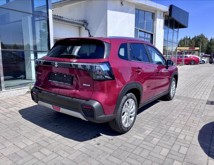 Suzuki S-Cross SUV / Terénní 1,4 l 81 kw