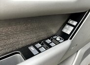 Land Rover Range Rover Velar SUV / Terénní 2,0 l 150 kw