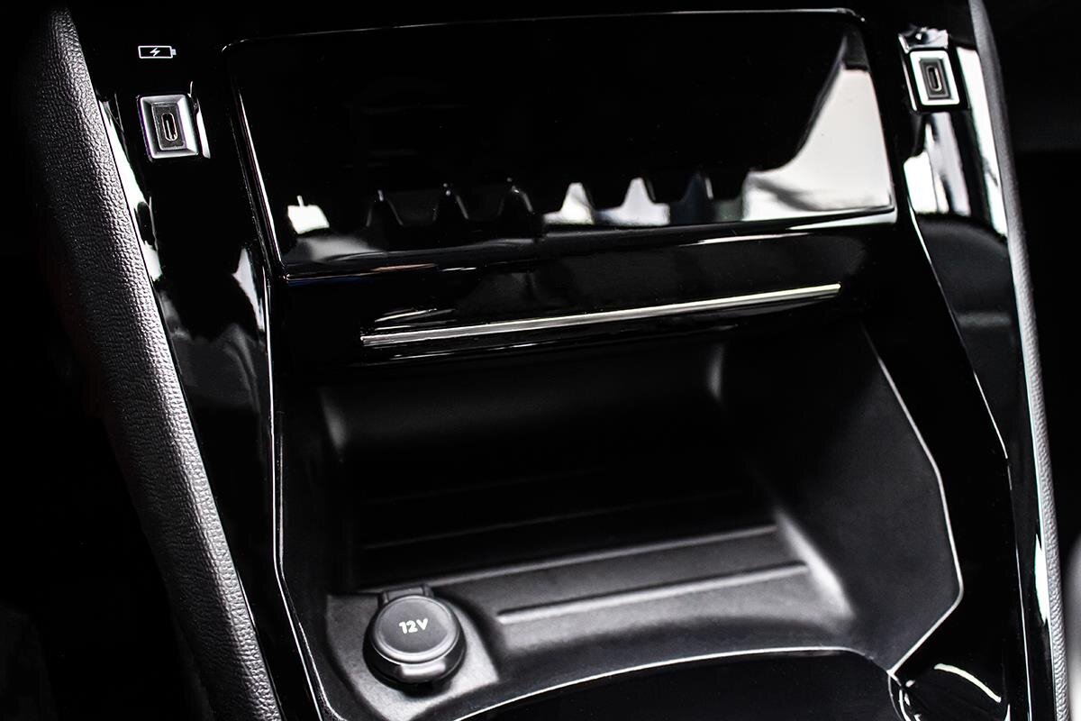 Peugeot 208 Hatchback 1,2 l 81 kw