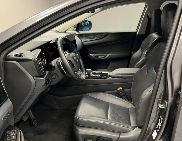 Lexus NX 350h SUV 2,5 l 179 kw